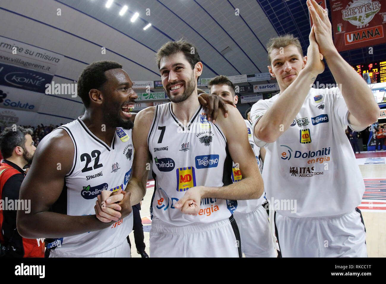 Basquete Italiano Um Campeonato Serial OriOra Pistoia Vs Dolomomecado  Energia Basket Trentino Foto Editorial - Imagem de janeiro, fotografia:  169162686