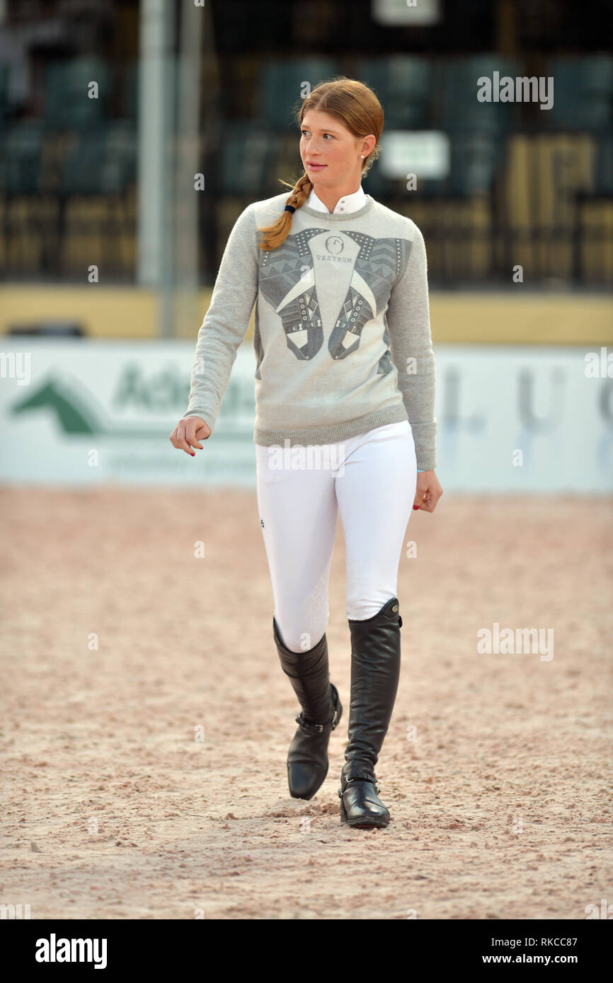 Jennifer gates hi-res stock photography and images - Alamy