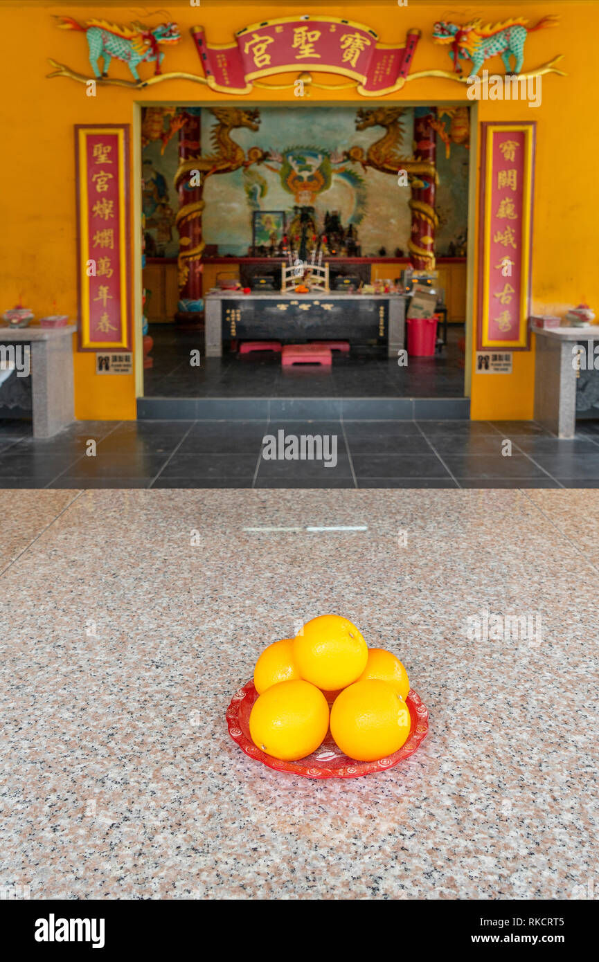 Altar in the temple hi-res stock photography and images - Alamy