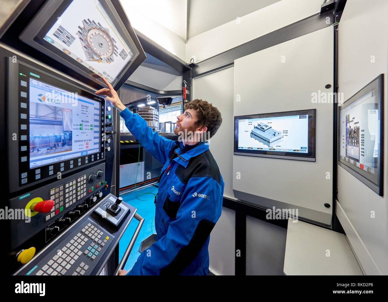 Control cabin, Vertical lathe, Machining Center, CNC, Design, manufacture and installation of machine tools, Gipuzkoa, Basque Country, Spain, Europe Stock Photo