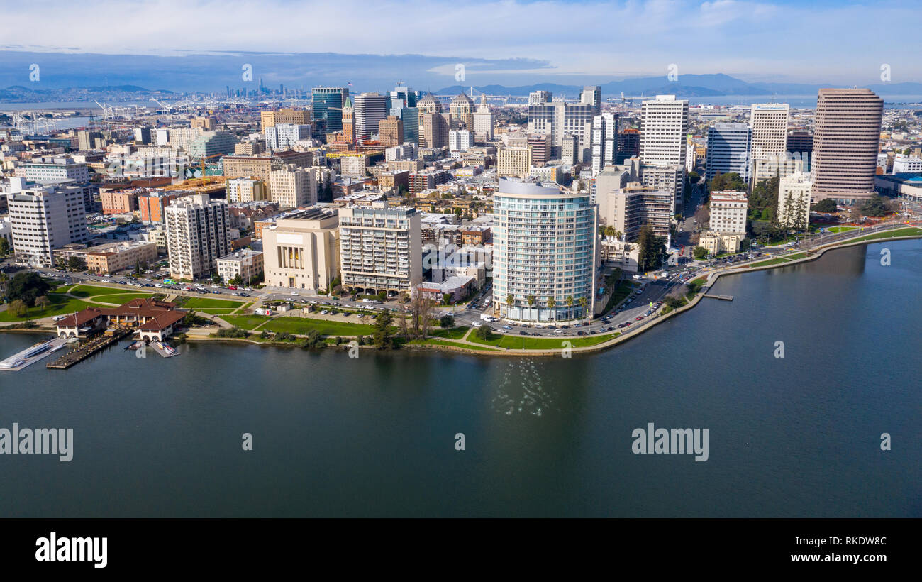 Visual Reference: Essex On Lake Merritt Downtown Oakland Ca Usa Stock Photo