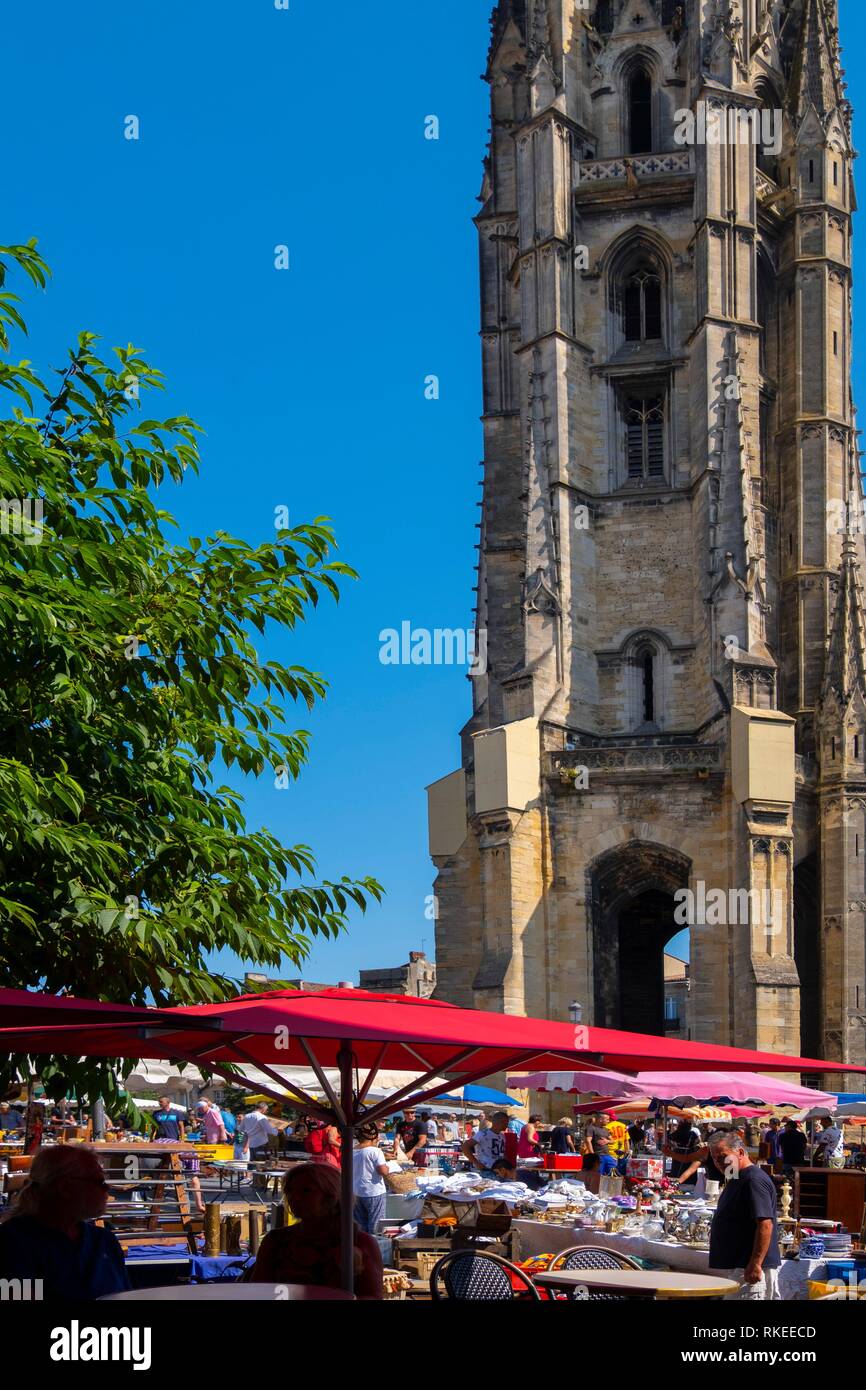 France, Nouvelle Aquitaine, Gironde, sunday morning on Place saint Michel, at Bordeaux. Stock Photo