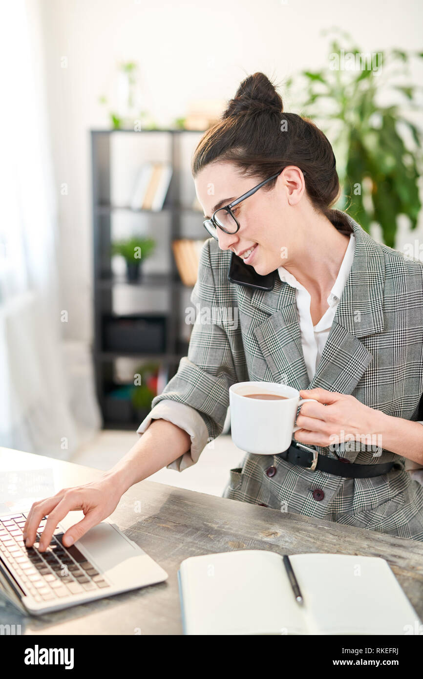 Female Manager Talking to Client Stock Photo - Alamy