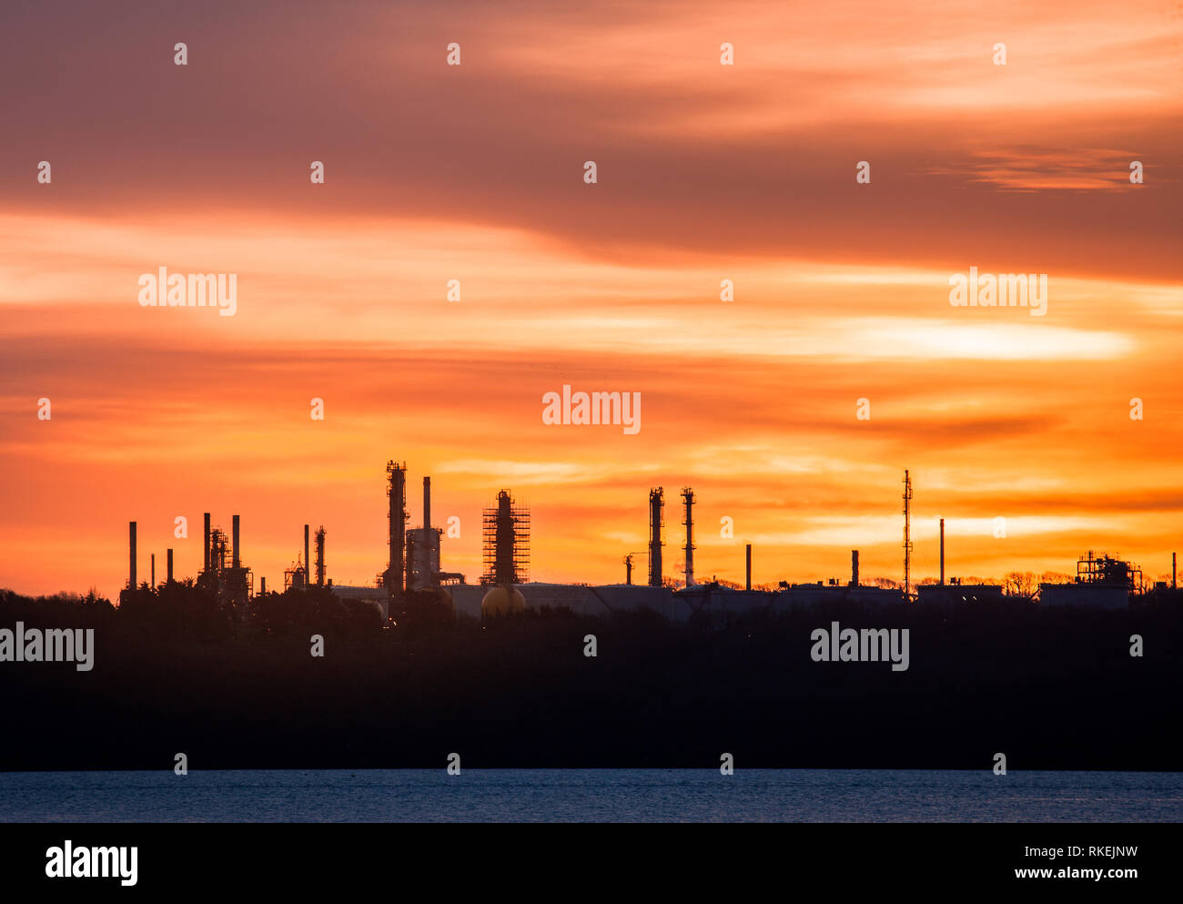 Whitegate, Cork, Ireland. 11th Feb, 2019. Irving Oil's refinery is silhouetted by early morning light before dawn at Whitegate, Co. Cork, Ireland. Credit: David Creedon/Alamy Live News Stock Photo
