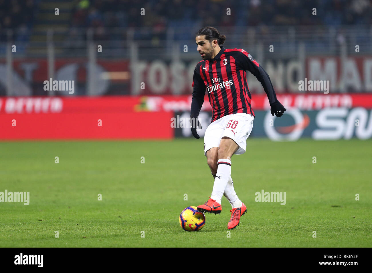 Milano, Italy. 10th February, 2019. Ricardo of Ac Milan in action during the Serie A football match between AC Milan Calcio. Credit: Marco Canoniero/Alamy Live News Stock Photo -