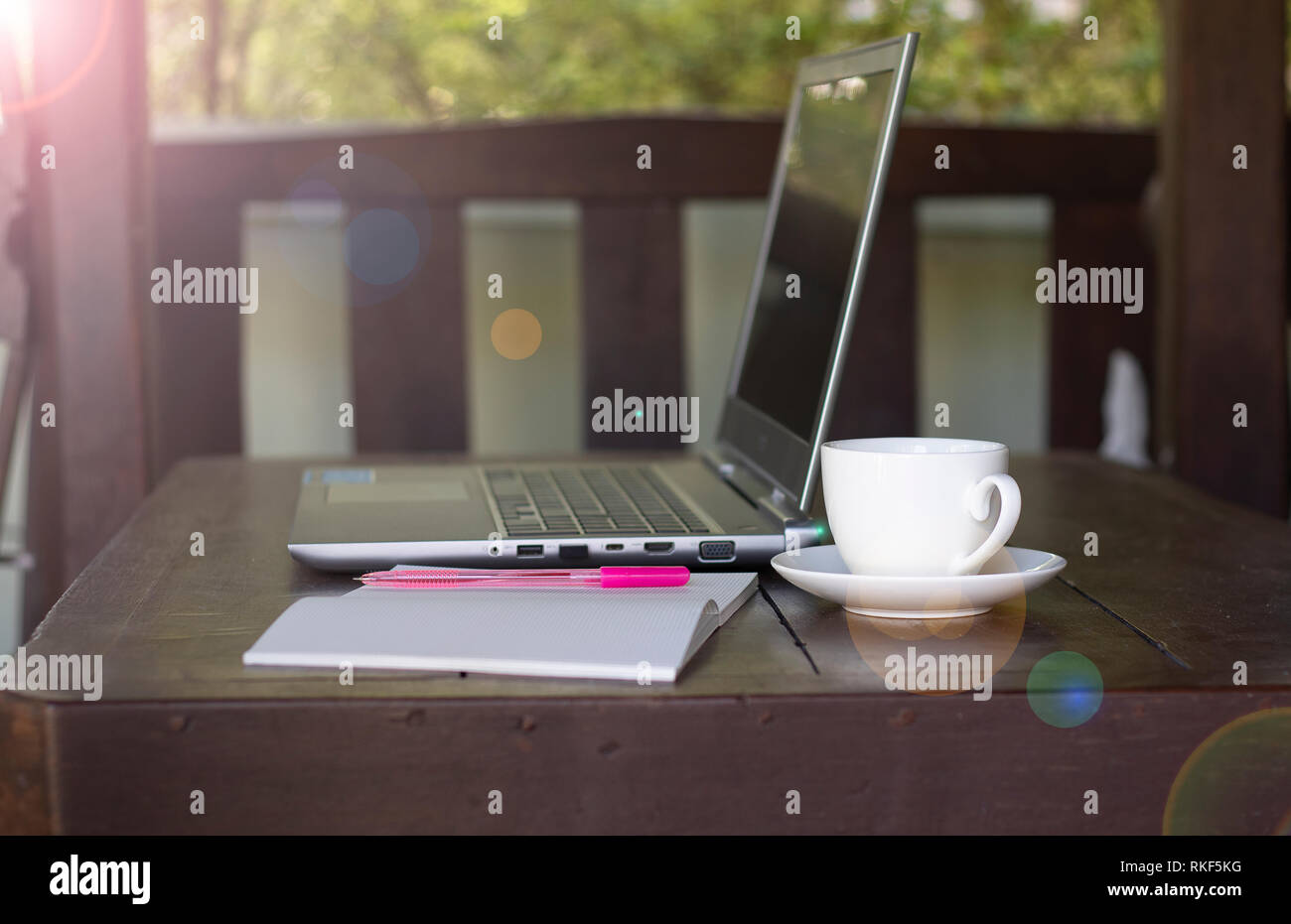 Espresso cup pen table hi-res stock photography and images - Alamy