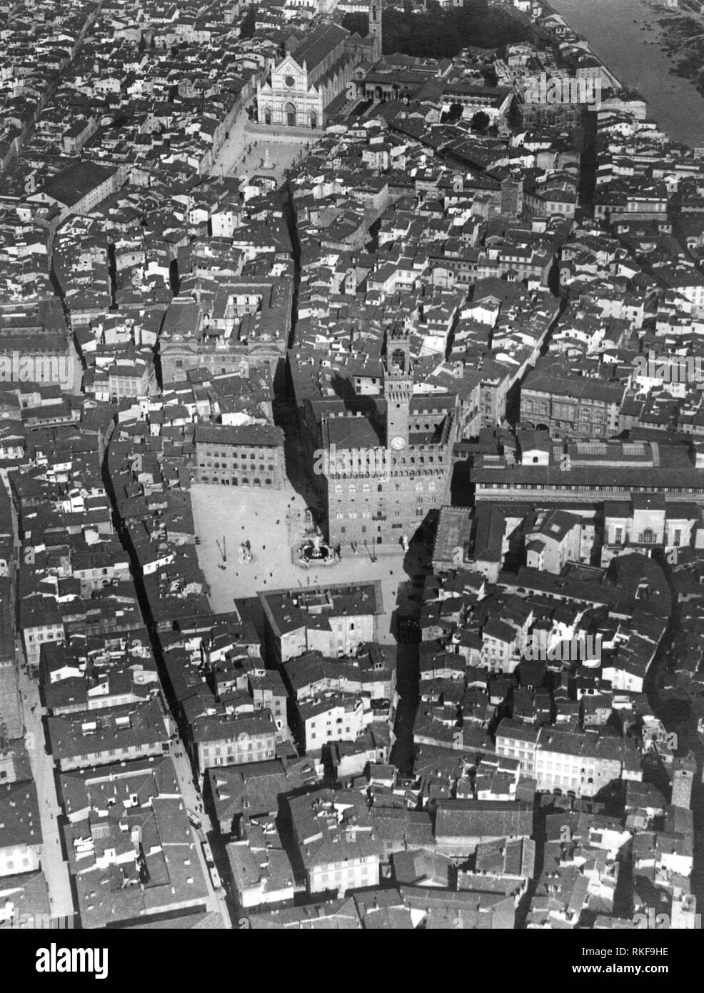 Tuscany, Florence, aerial view of Piazza della Signoria, Palazzo Vecchio and Santa Croce, 1910-20 Stock Photo