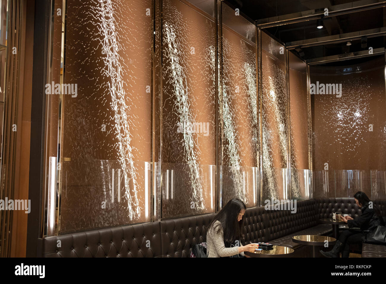 Waterfall of chocolate hires stock photography and images Alamy