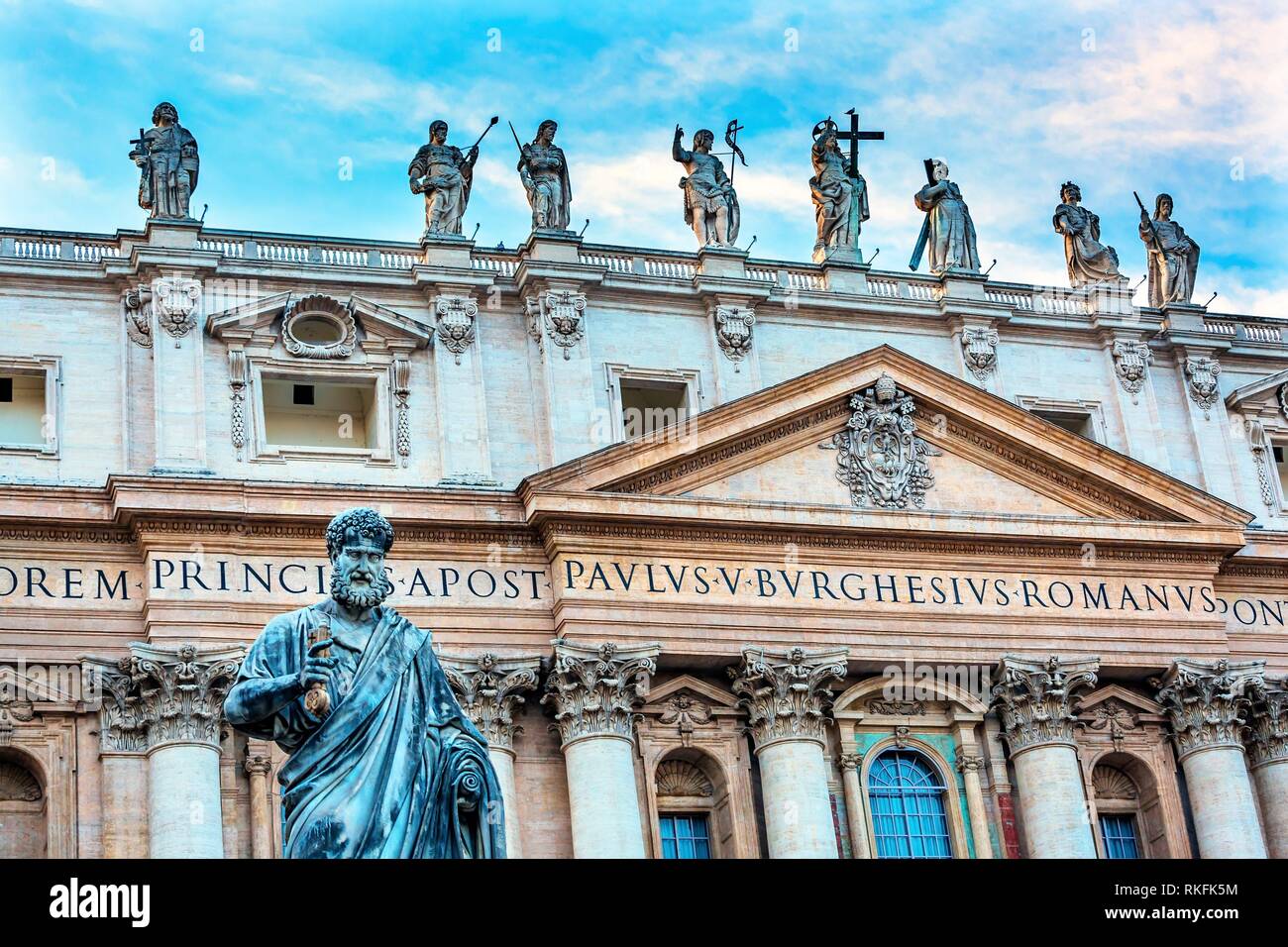 Facade Statues Saint Peter's Basilica Saint Peter Keys Statue's