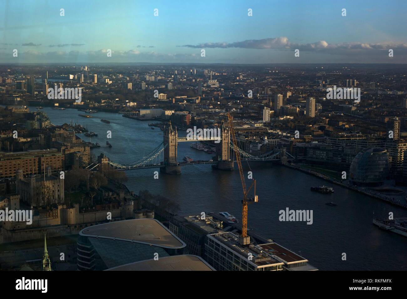 Spectacular views of all of London as seen from the walkie talkie ...