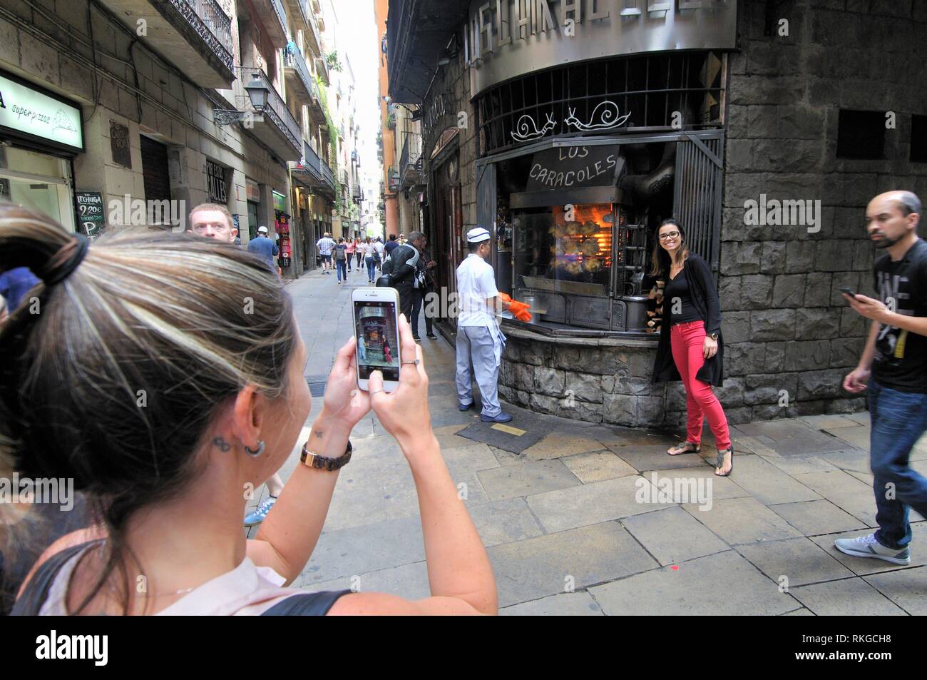 Los Caracoles (also called Casa Bofarull) is one of the emblematic  restaurants of Barcelona (Calle Escudellers no. 14) opened in 1835.  Catalonia Stock Photo - Alamy