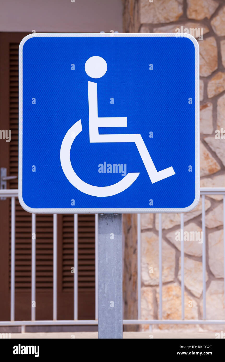 Wheelchair sign hires stock photography and images Alamy