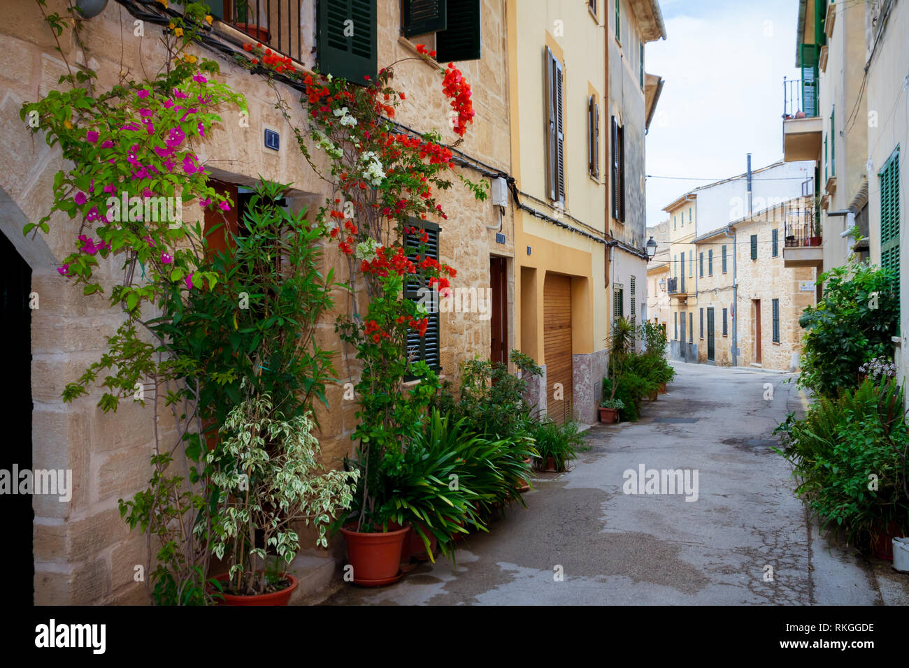Street view in alcudia hi-res stock photography and images - Alamy