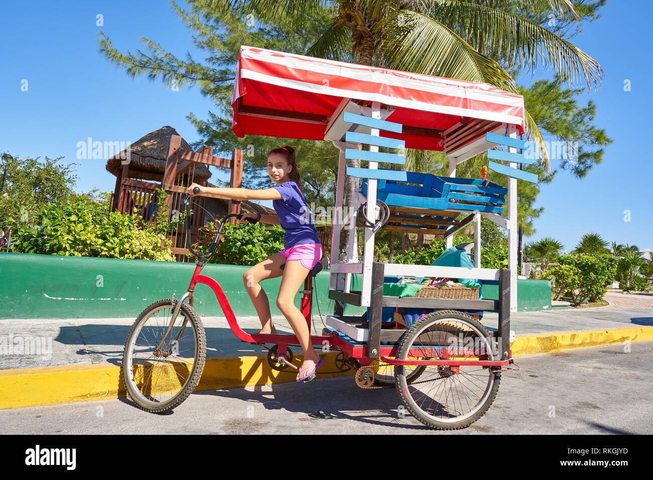 Mexico mexican tricycle hires stock photography and images Alamy