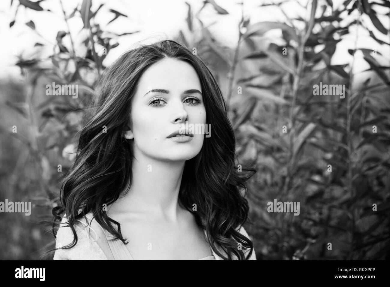 Woman beautiful Black and White Stock Photos & Images - Alamy