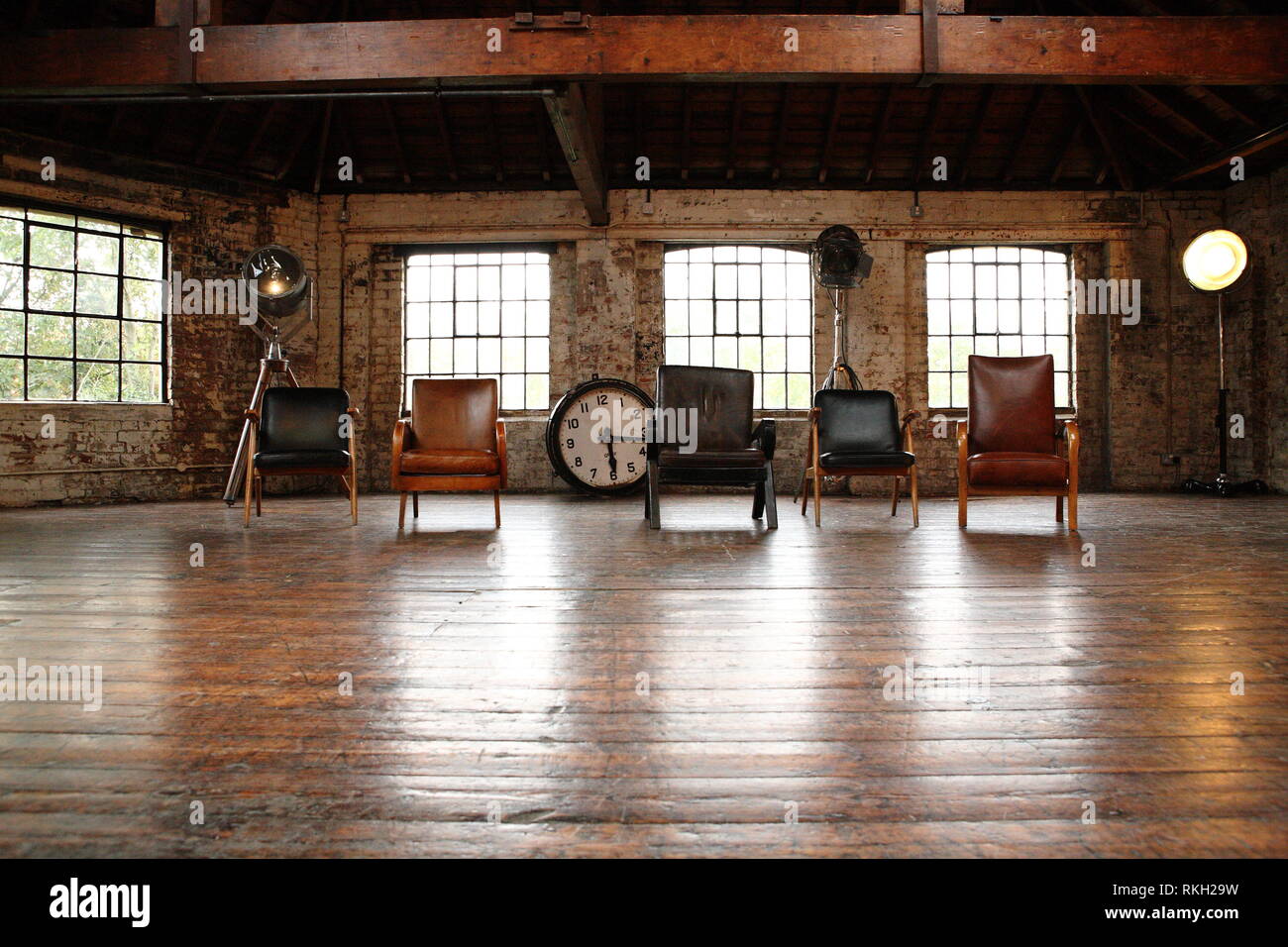 Dragons Den Stock Photos & Dragons Den Stock Images Alamy