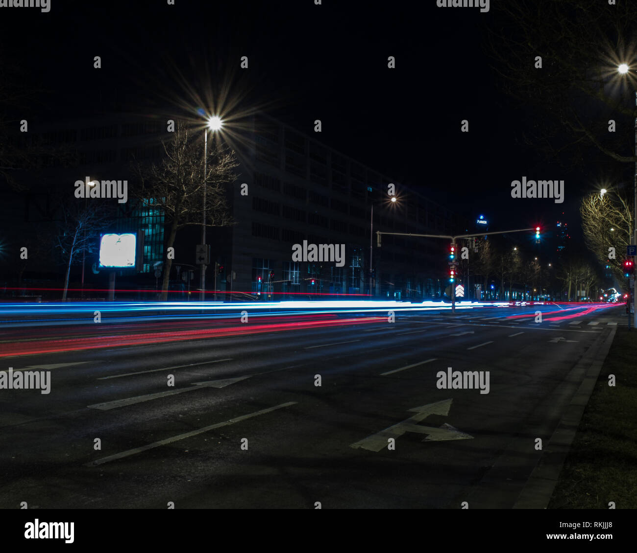 Highway road light night tree hi-res stock photography and images - Alamy