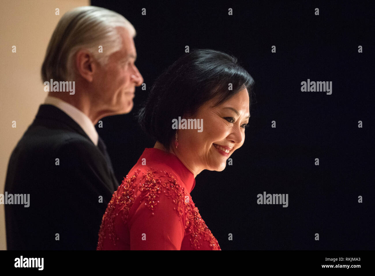 Dresden, Germany. 11th Feb, 2019. The Vietnamese Kim Phuc Phan Thi is standing next to her laudator, the US-American photographer James Nachtwey, on the occasion of the awarding of the 10th International Peace Prize in the Semper Opera House. She became known as the 'Napalm Girl' in 1972 through a war photo. The prize is endowed with 10,000 euros. Credit: Sebastian Kahnert/dpa-Zentralbild/dpa/Alamy Live News Stock Photo