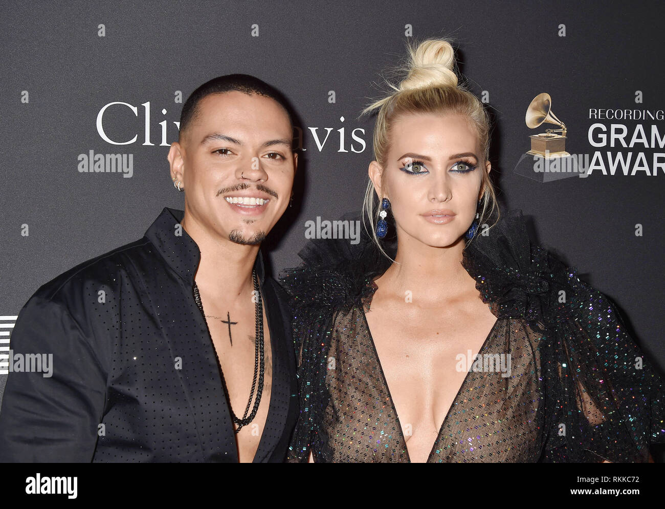 BEVERLY HILLS, CA - FEBRUARY 09: Evan Ross (L) and Ashlee Simpson attend The Recording Academy And Clive Davis' 2019 Pre-GRAMMY Gala at The Beverly Hi Stock Photo