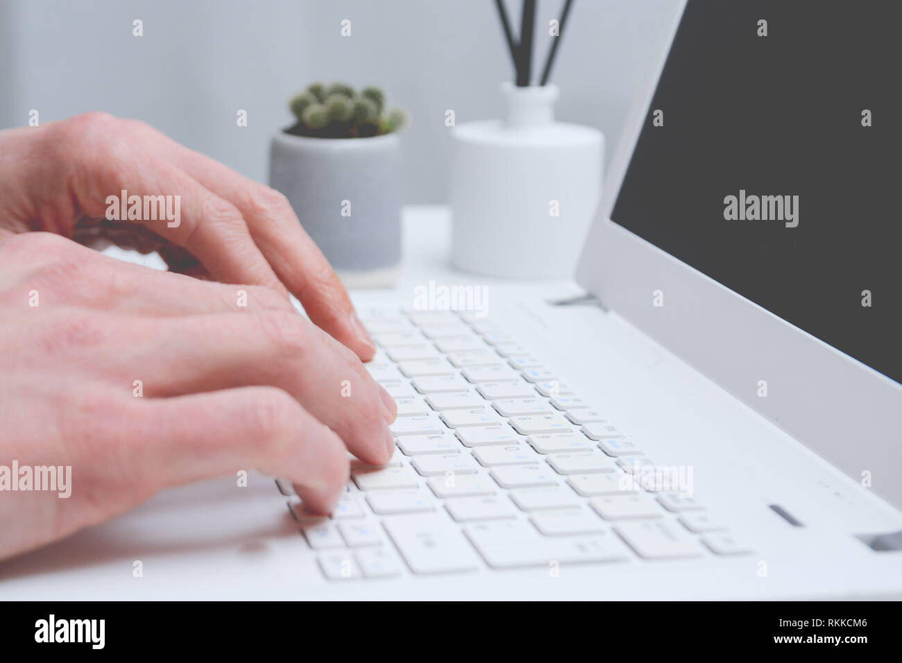 Computer to send emails hi-res stock photography and images - Alamy