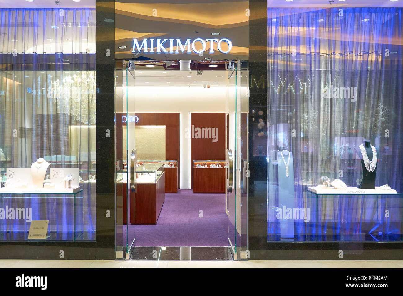 HONG KONG CIRCA JANUARY, 2016 a jewellery store in Hong Kong. A