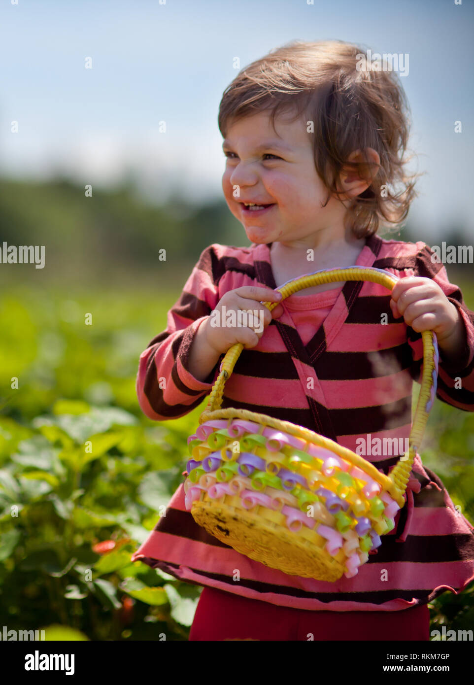 Cute toddler girl hi-res stock photography and images - Alamy