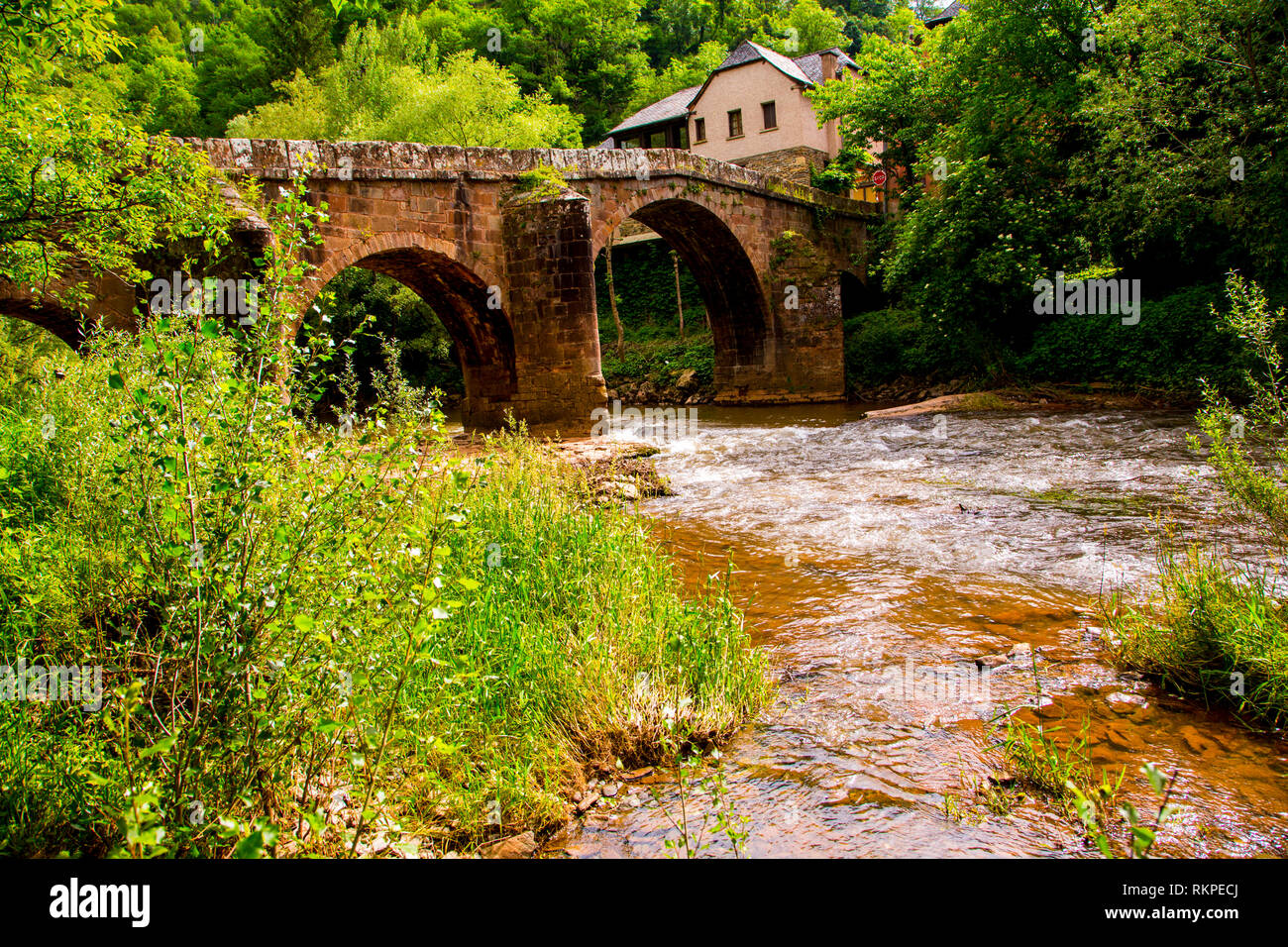 Roman bridge camino de santiago hi-res stock photography and images - Alamy