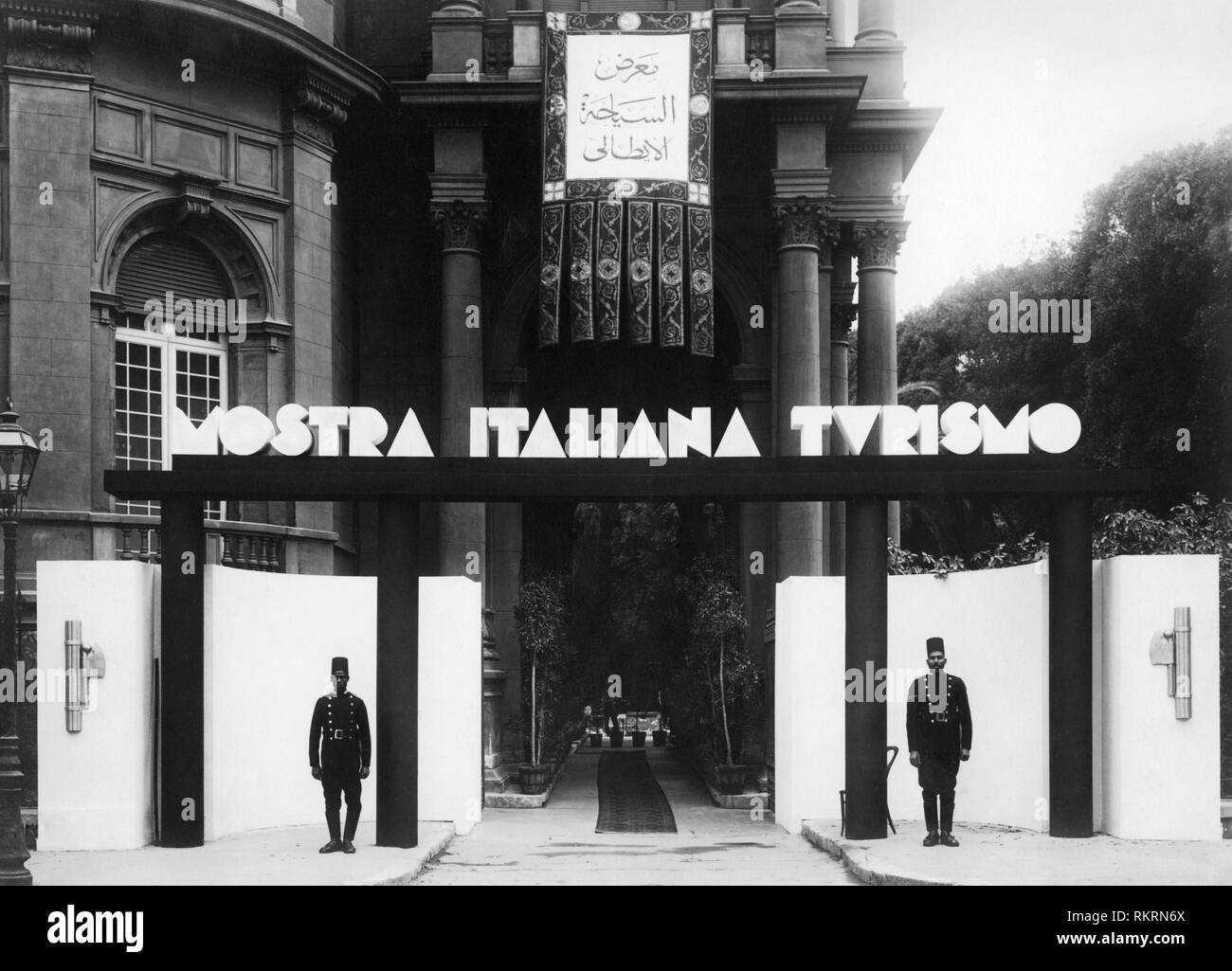 mostra italiana del turismo, cairo, egypt, africa 1920 1930 Stock Photo