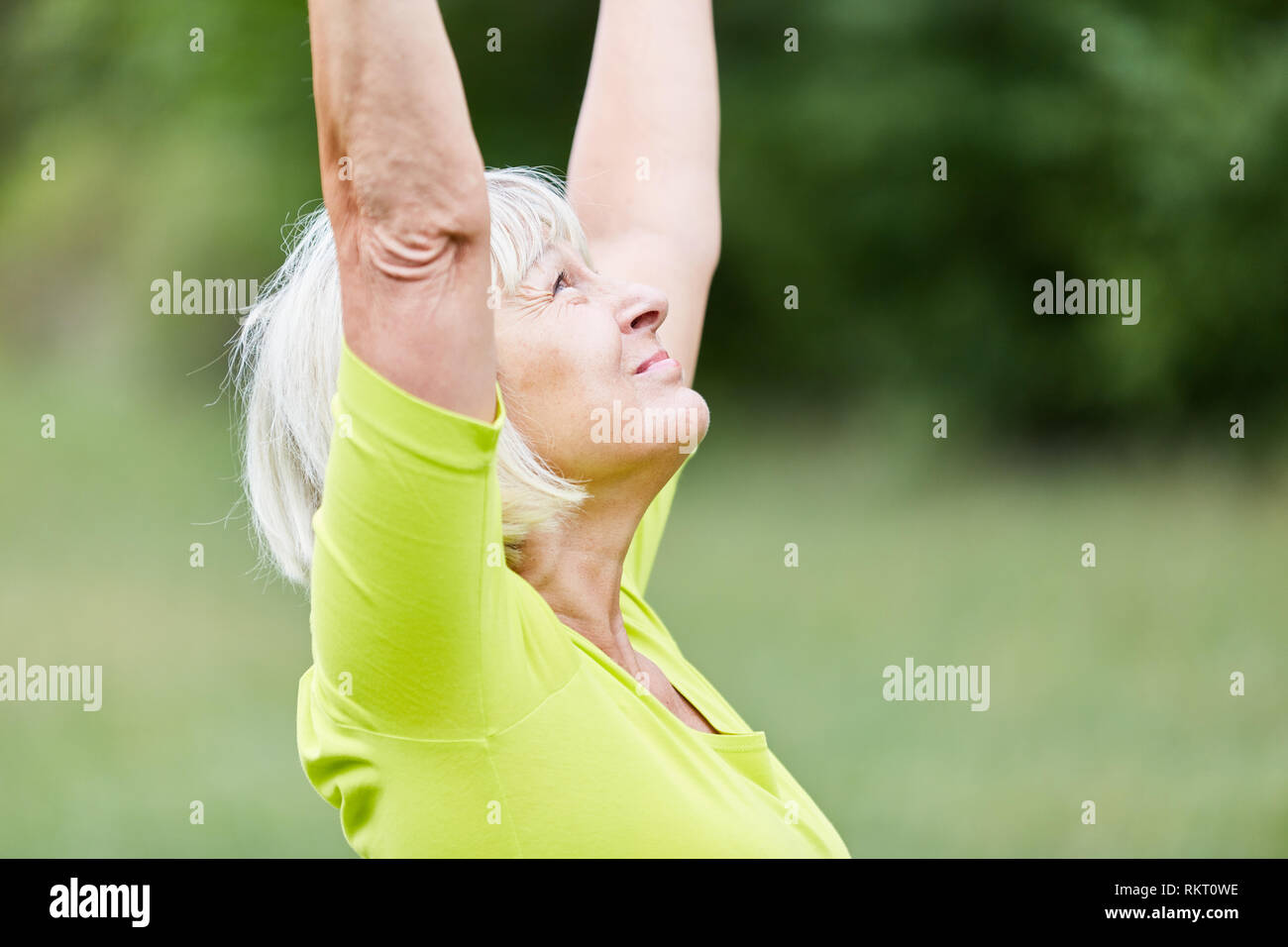 Woman fitness stretching hi-res stock photography and images - Alamy