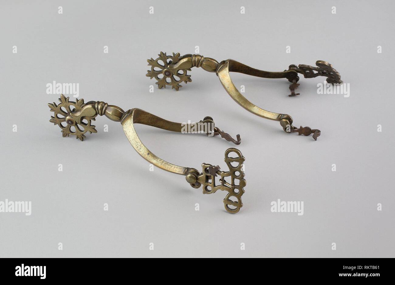 Pair Of Rowel Spurs About 1630 Western European Origin Western Europe Date 16 1640 Medium Brass Dimensions L 15 9 Cm 6 1 4 In W Stock Photo Alamy Pair Of Rowel Spurs About 1630 Western European Origin Western Europe Date 16 1640 Medium Brass Dimensions L 15 9 Cm 6 1 4 In W Stock Photo Alamy