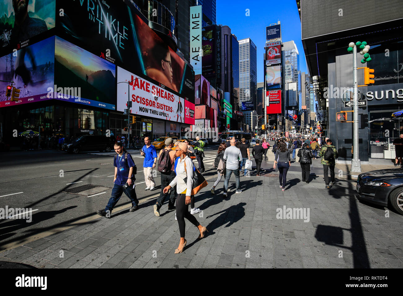 New York City, New York, United States of America - crowd on Times Square  corner Broadway, Manhattan, New York City, New York, USA, United States of  A Stock Photo - Alamy