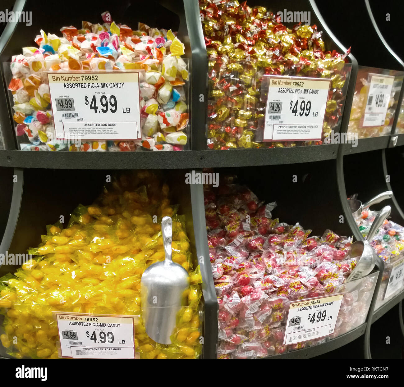 Bulk bins market hires stock photography and images Alamy