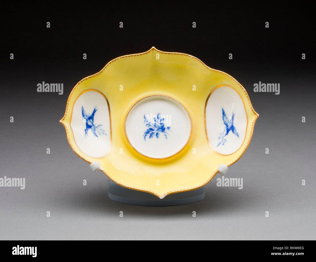 Stand for a Mustard Pot 1751/52 Vincennes Porcelain Manufactory