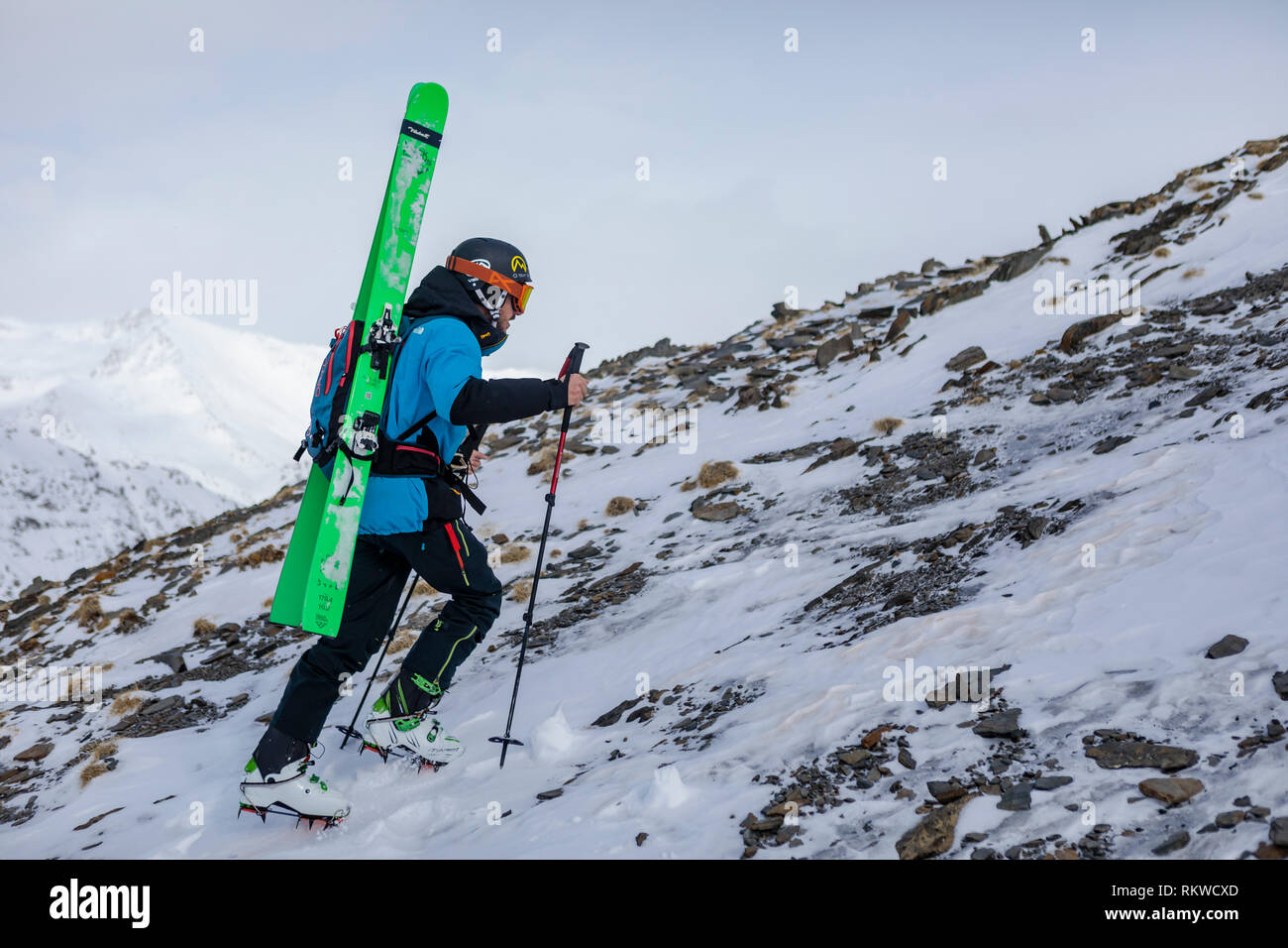 Capa a capa hi-res stock photography and images - Alamy