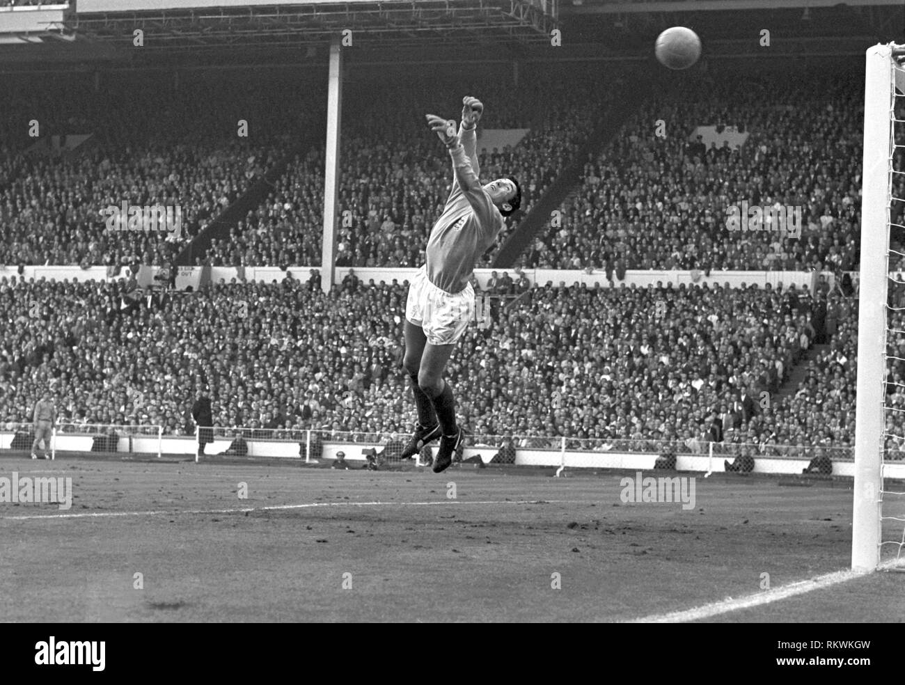 30.07.1966. Wembley Stadium, London England. 1966 World Cup final England versus Germany (4-2) After Extra time. English goalkeeper Gordon Banks in diving save action. Stock Photo