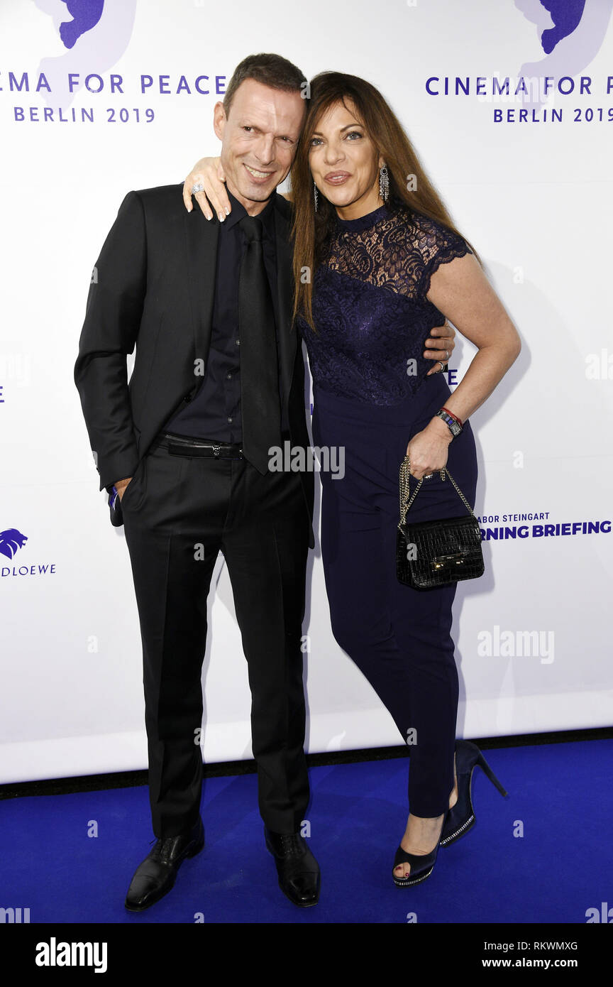 Alice Brauner mit Ehemann Michael Zechbauer bei der Cinema For Peace Gala 2019 im WECC - Westhafen Event & Convention Center. Berlin, 11.02.2019 | usage worldwide Stock Photo