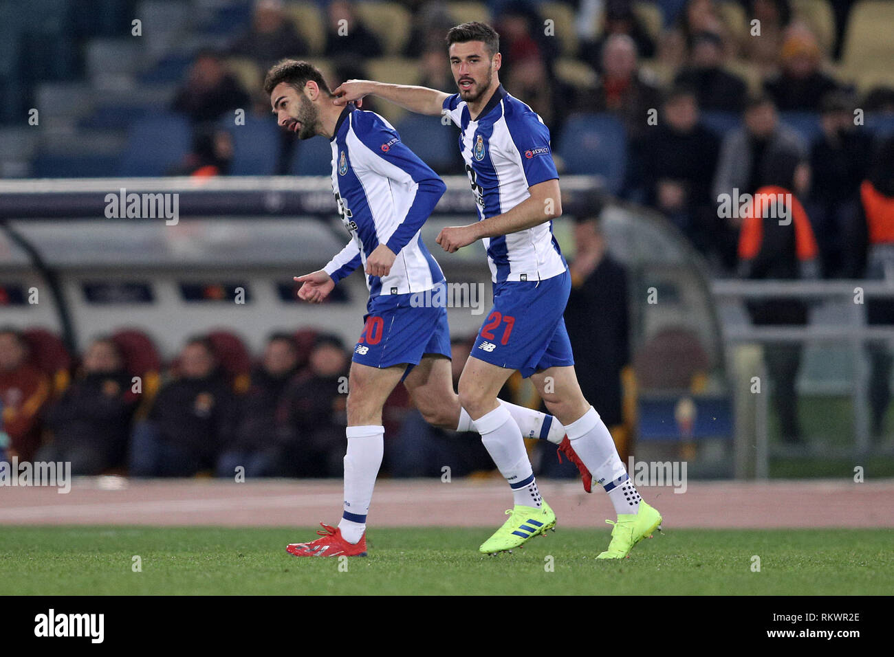 FC Porto defender Diogo Dalot celebrates their victory with teammate  News Photo - Getty Images