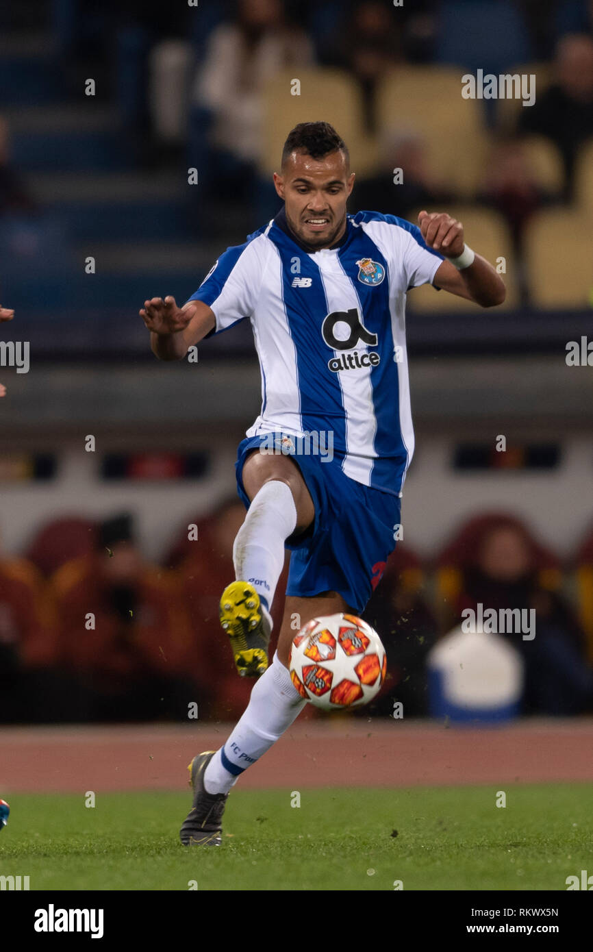 Fernando Andrade of FC Porto celebrates after scores his sides second  News Photo - Getty Images