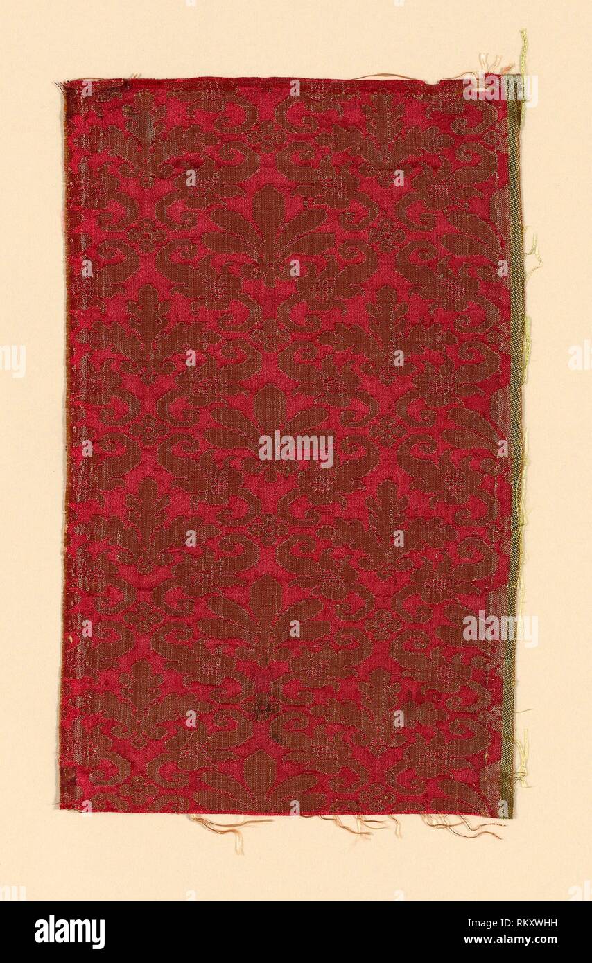 Fragment - 1575/1600 - Italy - Origin: Italy, Date: 1575-1600, Medium: Silk, 4:1 satin damask weave, Dimensions: 22.9 x 14.2 cm (9 x 5 5/8 in.) Stock Photo