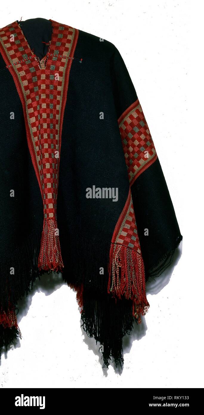 Chief's Poncho - 1850/1900 - Mapuche Chile, Araucanía, Temuco - Artist:  Mapuche, Origin: Chile, Date: 1850–1900, Medium: Wool, plain weave with  Stock Photo - Alamy