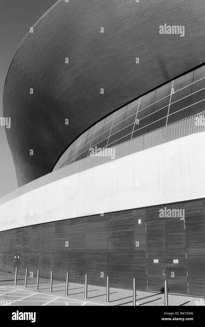 The exterior of the London Aquatics Centre in Queen Elizabeth Olympic Park, Stratford, East London UK Stock Photo