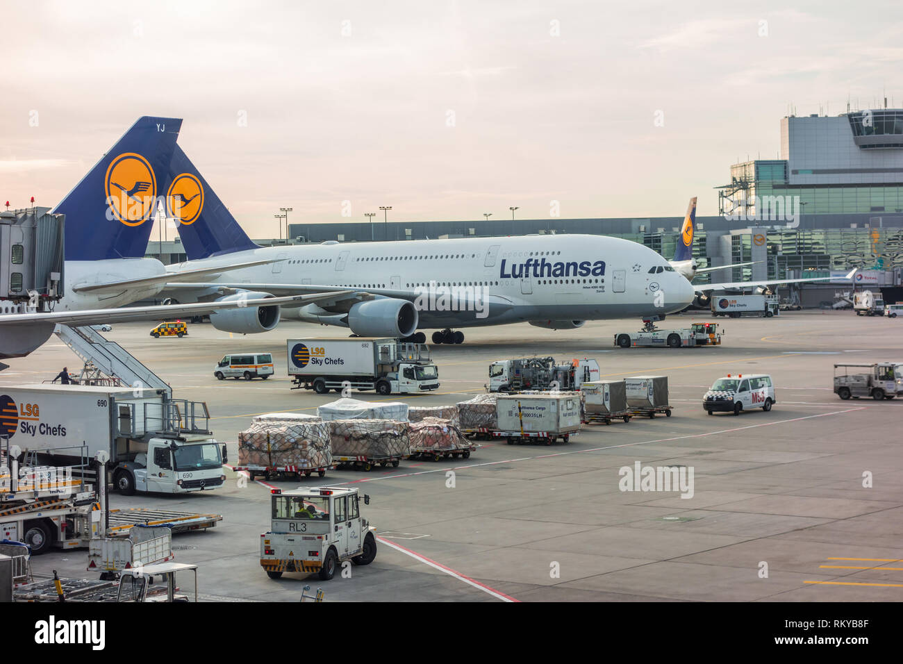 Airport Tug High Resolution Stock Photography and Images - Alamy