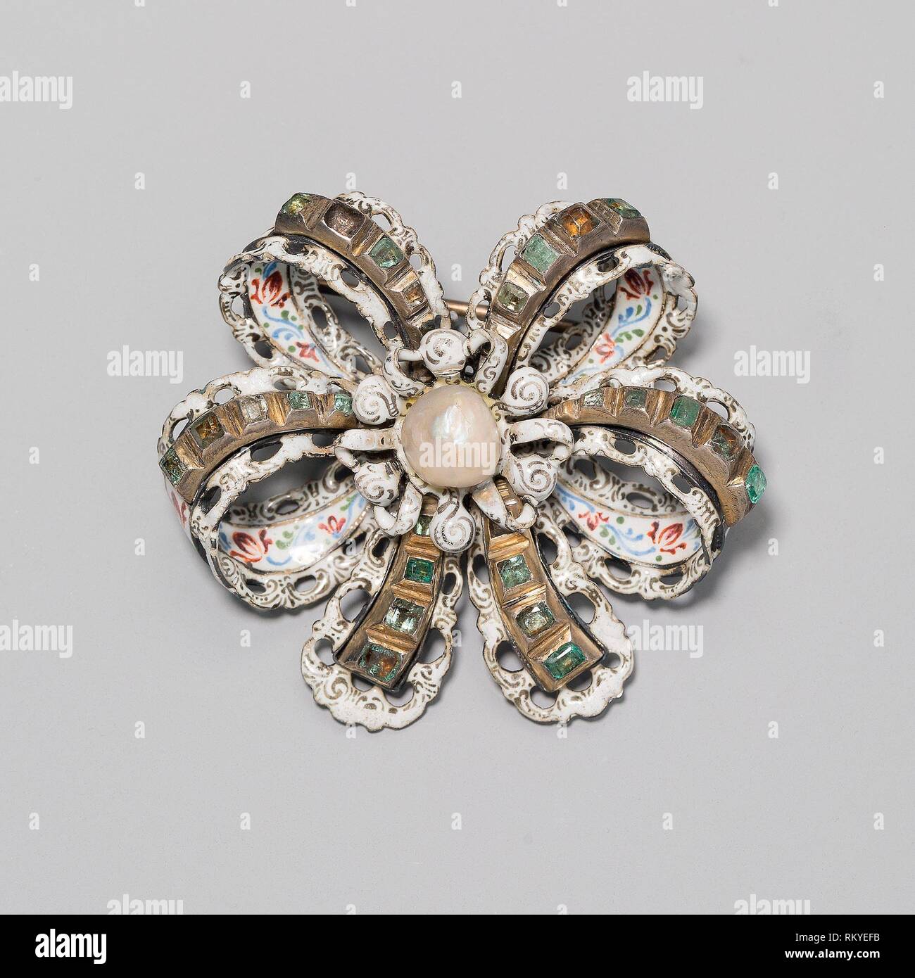 Bow Brooch High Resolution Stock Photography and Images - Alamy