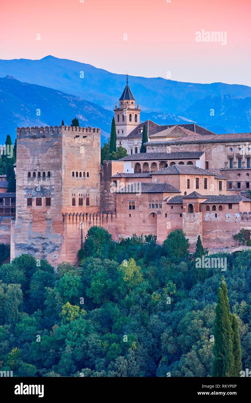Alhambra, UNESCO World Heritage Site, Albaicin, Sierra Nevada and la Alhambra at Sunset, Granada, Andalusia, Spain. Stock Photo