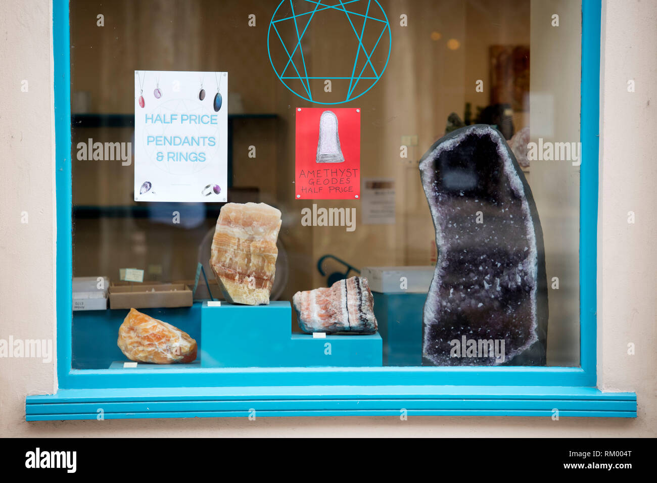 Crystal store hires stock photography and images Alamy
