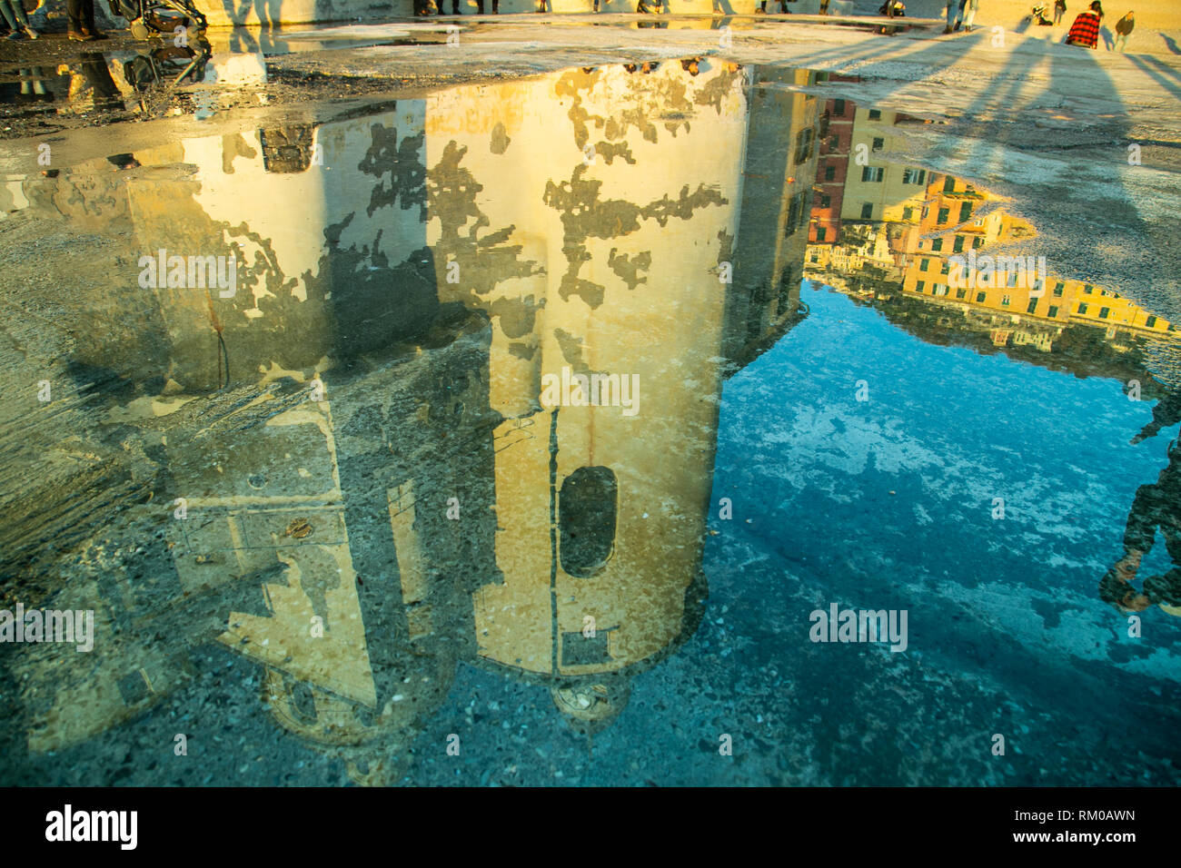 Drying puddle hi-res stock photography and images - Alamy