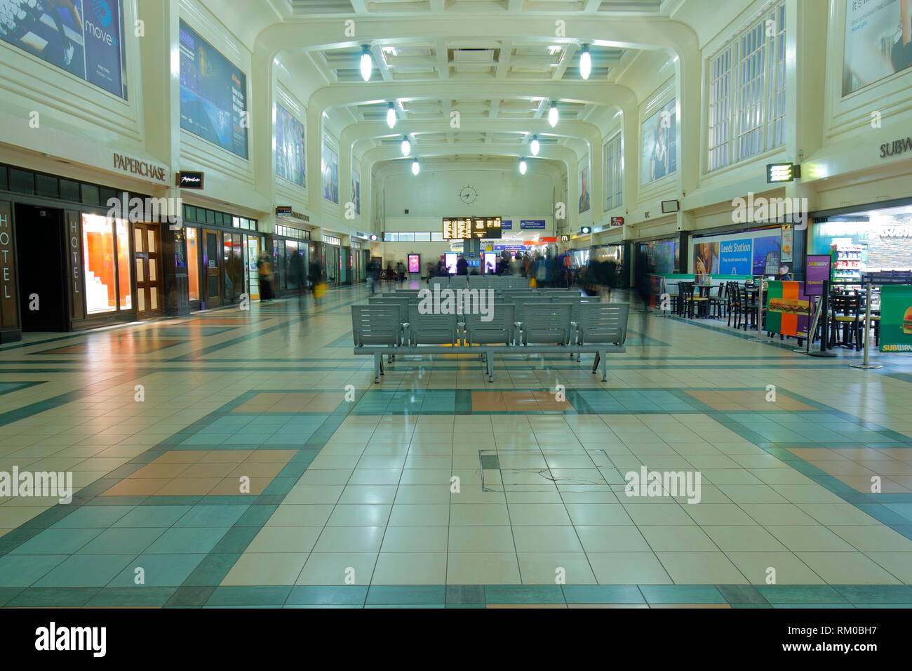 Leeds city station concourse hires stock photography and images Alamy