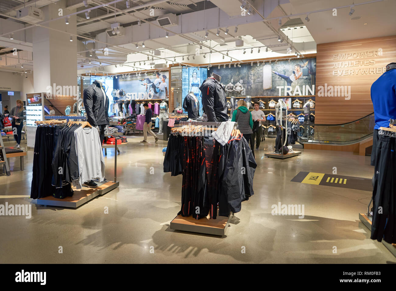 CHICAGO, IL - 01 APRIL, 2016: Under Armour on Michigan Avenue in Chicago. Under  Armour, Inc. is an American sports clothing and accessories company Stock  Photo - Alamy