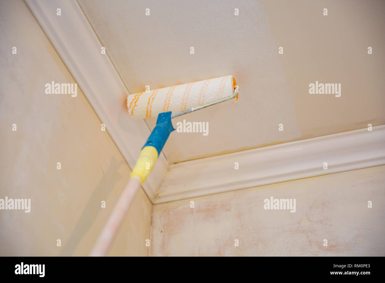 Painting Gypsum Plaster Ceiling Painting High Resolution Stock Photography And Images Alamy