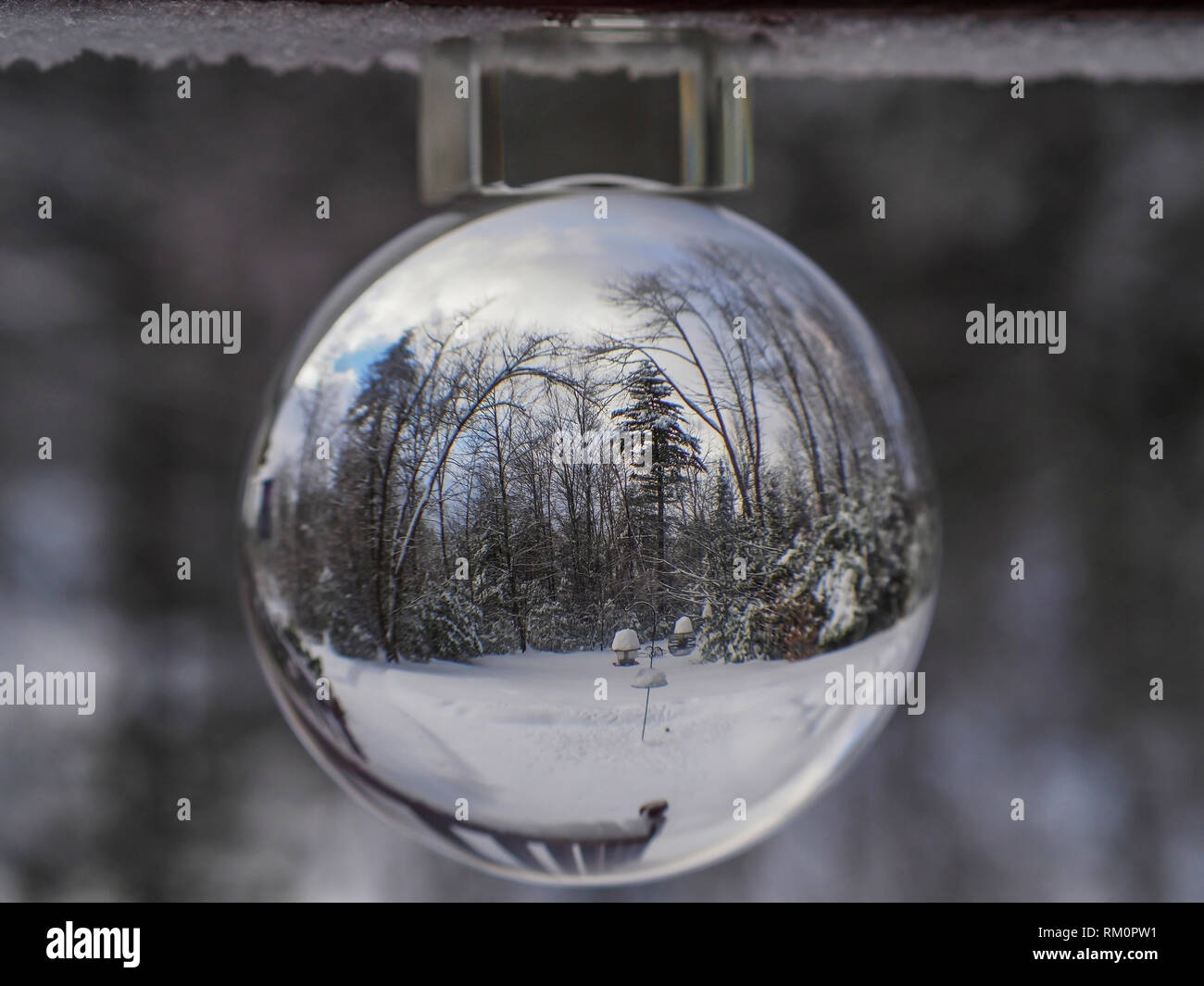 Real snow globe hi-res stock photography and images - Alamy